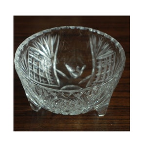Vintage 70s CRYSTAL Glass bowl , Crystal bowl on legs, M size crystal bowl, Crystal bowl for candies, Home decor crystal bowl