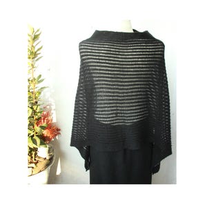 BLACK Mini Cape, Black mini Poncho, Super soft warm black poncho, ribbed black poncho cape, ONE size