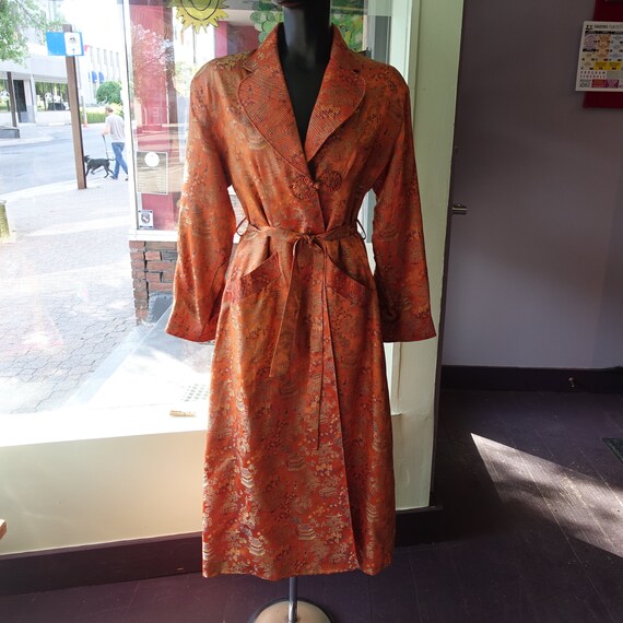1940s Chinese Dressing Gown (Shoulders - 18)