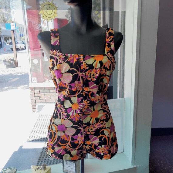Sea Queen 1960s or 1970s Swimsuit (W - 24)