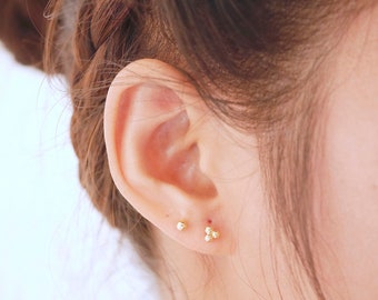 14K Gold Plated Minimalist Triple Dot Stud Earrings / Dot Earrings / Ball Earrings / Tiny Stud Earrings / Gold Earrings / Sterling Silver