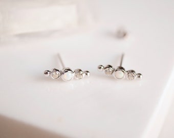 Pendientes de ópalo, Pendientes de línea, Pendientes de ópalo, Pendientes de ópalo blanco, Pendientes delicados, Pendientes cúbicos de zirconia, Joyería de ópalo