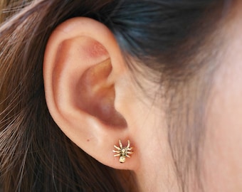 Araña, pendientes de araña de plata de ley, pendientes de Halloween, pendientes de oro diminuto, pendientes de tachuelas diminutas, pendientes de tachuelas de oro de 14k, pendientes de animales