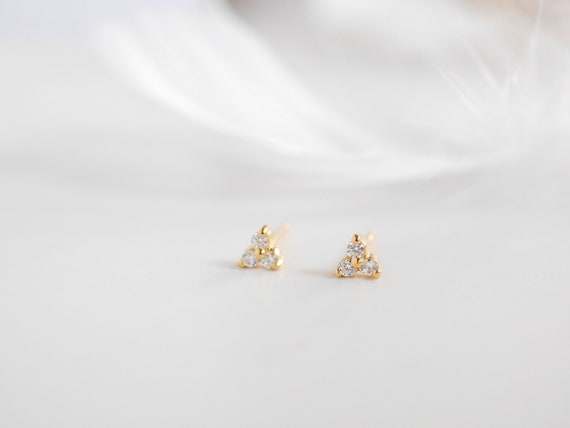 ear studs gold