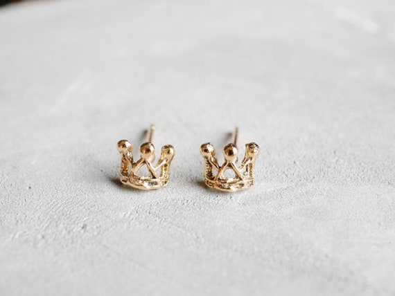 Disney Children's Princess Crown Stud Earrings in 14k Gold | CoolSprings  Galleria