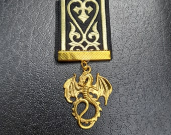 Medal Gold Brocade Celtic Dragon Brooch Gothic Steampunk Larp Lolita Punk Goth Cosplay