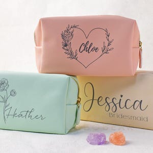 Personalisierte Make-up Tasche-Geburt Monat Brautjungfer Tasche-Custom Name Kosmetiktasche-Toilette Tasche-Bachelorette Party Geschenk-Brautjungfer Vorschlag Geschenk