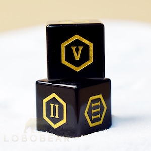 Dadi D6 in pietra preziosa di ossidiana - D6 da 16 mm - Numeri romani D6 - Dungeons and Dragons D6 - D6 incisi per giochi di ruolo / giochi da tavolo / NON tirare insieme