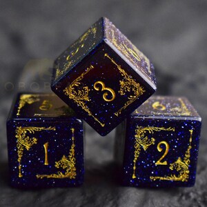 Pierre de quartz rose D6 dés-thème floral jardin-chiffres dorés-police fantaisie Blue Sandstone