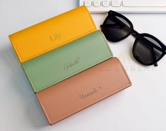 Leather Glasses Case-Custom Name Case for Eyeglasses-Personalized Sunglasses case-Women's Eyewear Protector-Magnetic Closure-Bridesmaid Gift