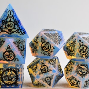 Steampunk dobbelstenenset met uurwerkmechanisme - D&D RPG-dobbelstenen - Kristallen dobbelstenen met tandwiel- en klokthema - Dungeons and Dragons