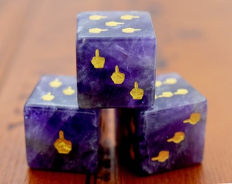 Dados DnD D y D D6 - Dados D6 con pepitas de amatista - Dados de 6 caras - Dados D6 con piedras preciosas grabadas - Dados D6 de mazmorras y dragones - Juego de rol - NO tire los dados juntos