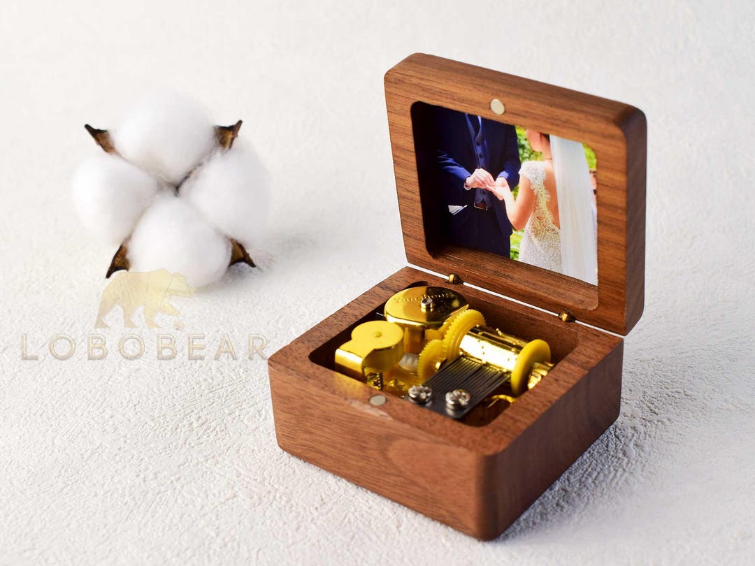Music Boxpersonalized Vintage Wooden Photo Music