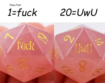 Räumungsverkauf-1 Stück Rosenquarz F*CK UwU W20 Würfel-kritisch Versagen Würfel-Rollenspiel d20 für Dungeons und Drachen-Edelstein Würfel-Gravierter Stein d20