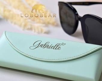 MoKo Doppio Astuccio per Occhiali con Cinghia di Trasporto, Custodia per Occhiali da Sole Portatile in Pelle PU Morbida con Panno di Pulizia per Donne Uomini, Verde Menta