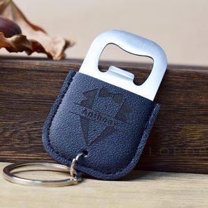 Personalised Bottle Opener Keychain for Groomsman-Custom Engraved Leather Keyring-Groosmen Gifts-Bottle Openers-Wedding Party Favor for Him