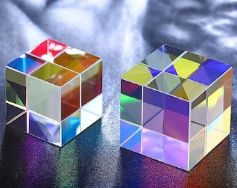 Lichtaufteilendes Prisma Würfel-Mischfarbe Würfel-Blank D6-Kristallglas Prisma, RGB Zerstreuungsprisma, Mehrfarbenschreibtischspielzeug-Bildungsgeschenk