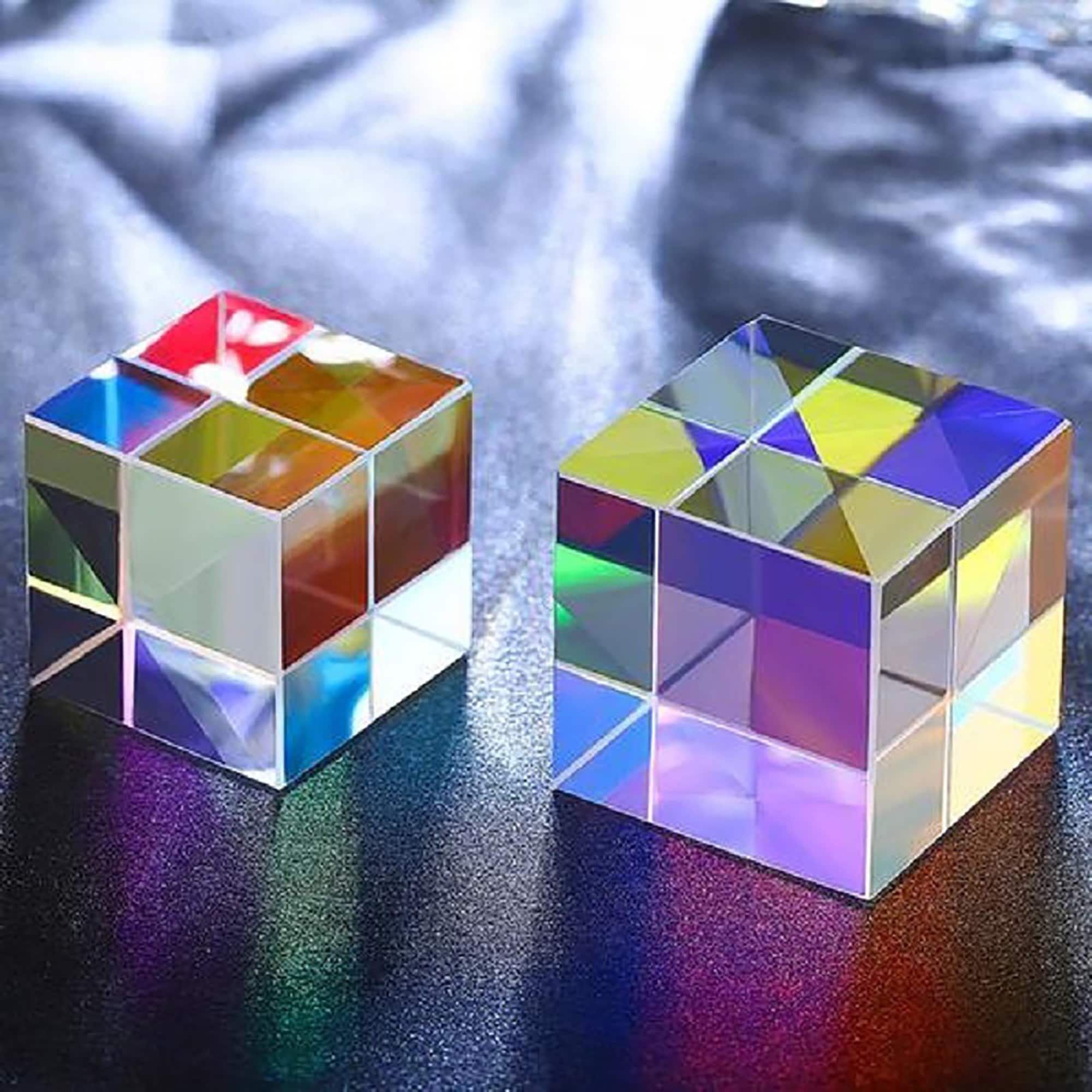 Raggi di luce nel prisma. effetto ottico di dispersione dello spettro