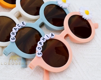 Nombre personalizado Gafas de sol-Gafas de sol personalizadas para niños-Floral Daisy Girls-Gafas de sol para niños pequeños con nombre-Gafas de sol para favores de fiesta de playa-niños