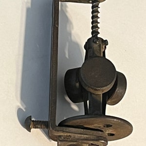 Antique vintage cast iron phonograph gramaphone govener bearing edison part