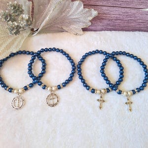 25 blue cross bracelets first communion gifts to guests, Elastic bracelets for sweet sixteen party favors, Bulk angel bracelets quinceañera