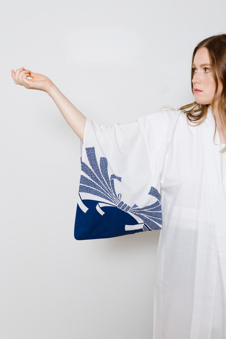 White Cotton Kimono w Navy Patterns Vintage Japanese Yukata Altered Vintage Light Duster House Coat Robe