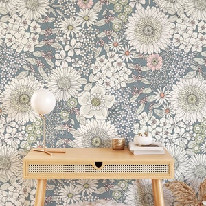 Carta da parati floreale grigia rimovibile, murale con fiori botanici vintage per camera da letto e ingresso, decorazione da parete ad acquerello con tonalità pastello per ufficio o studio