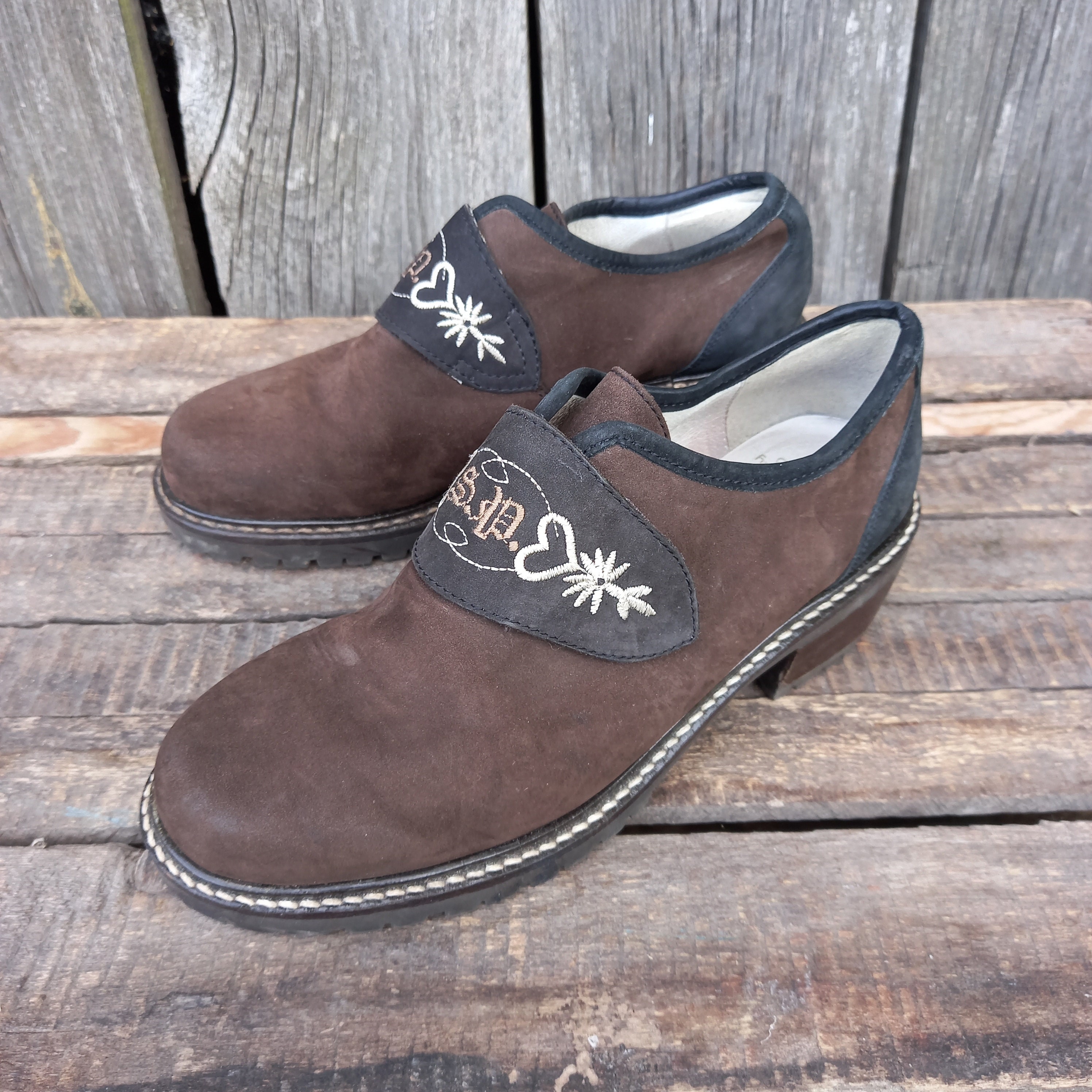 Vintage Suede Leather Austrian Boots: Women's Brown Dirndl Folk Shoes US 6.5