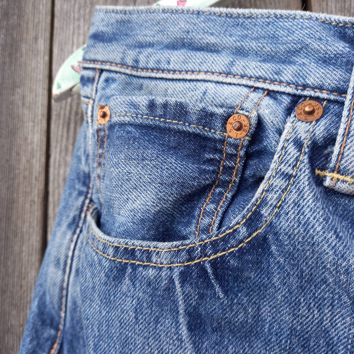 Vintage Levis 501 Jeans: 2000s High Waisted Selvedge Denim (W36 