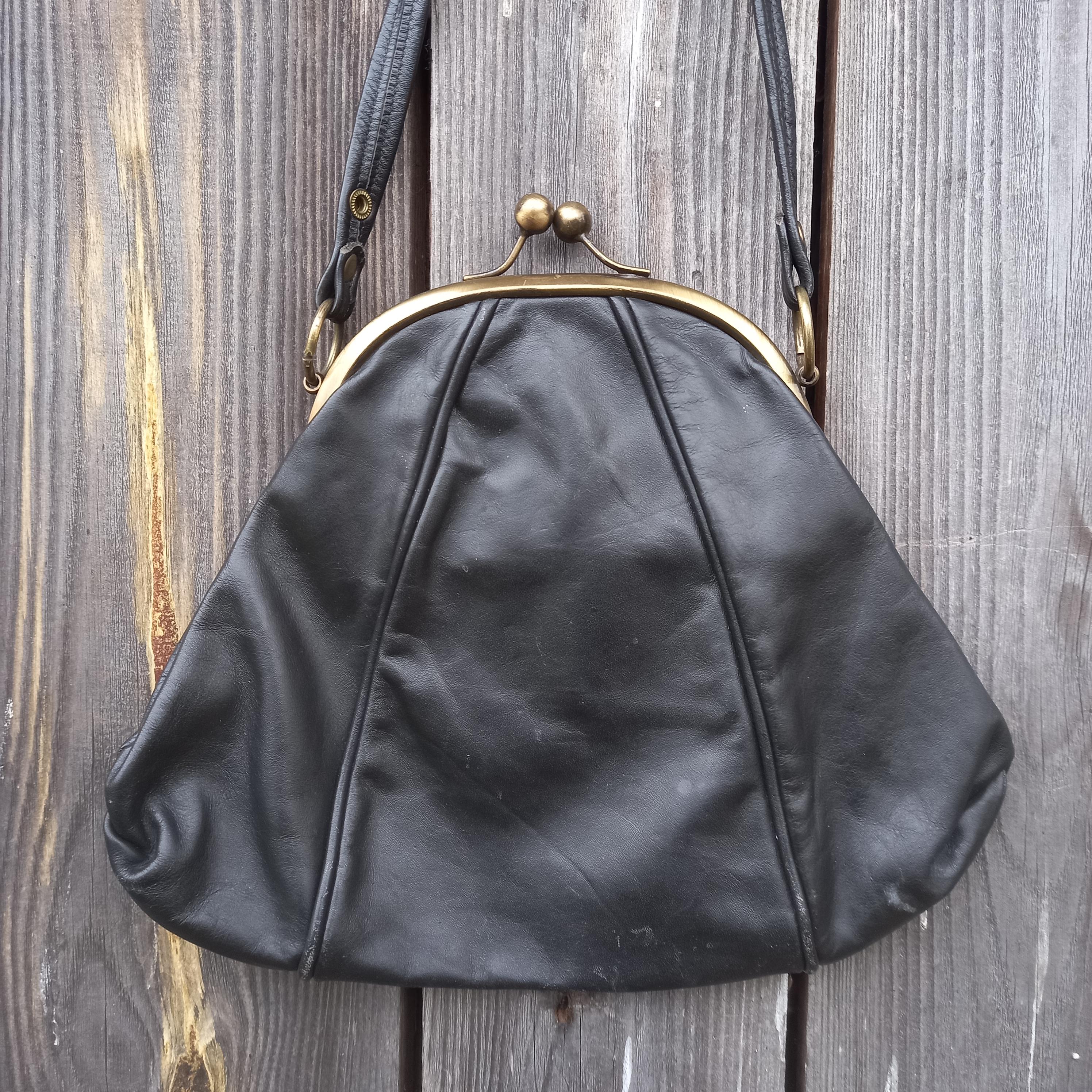 Vintage Black Leather Frame Bag 70s 80s Kiss Lock Purse Retro