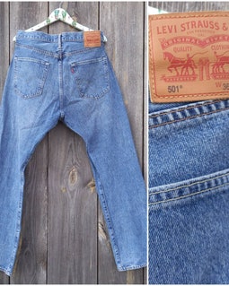 Vintage Levis 501 Jeans: 2000s High Waisted Selvedge Denim (W36 