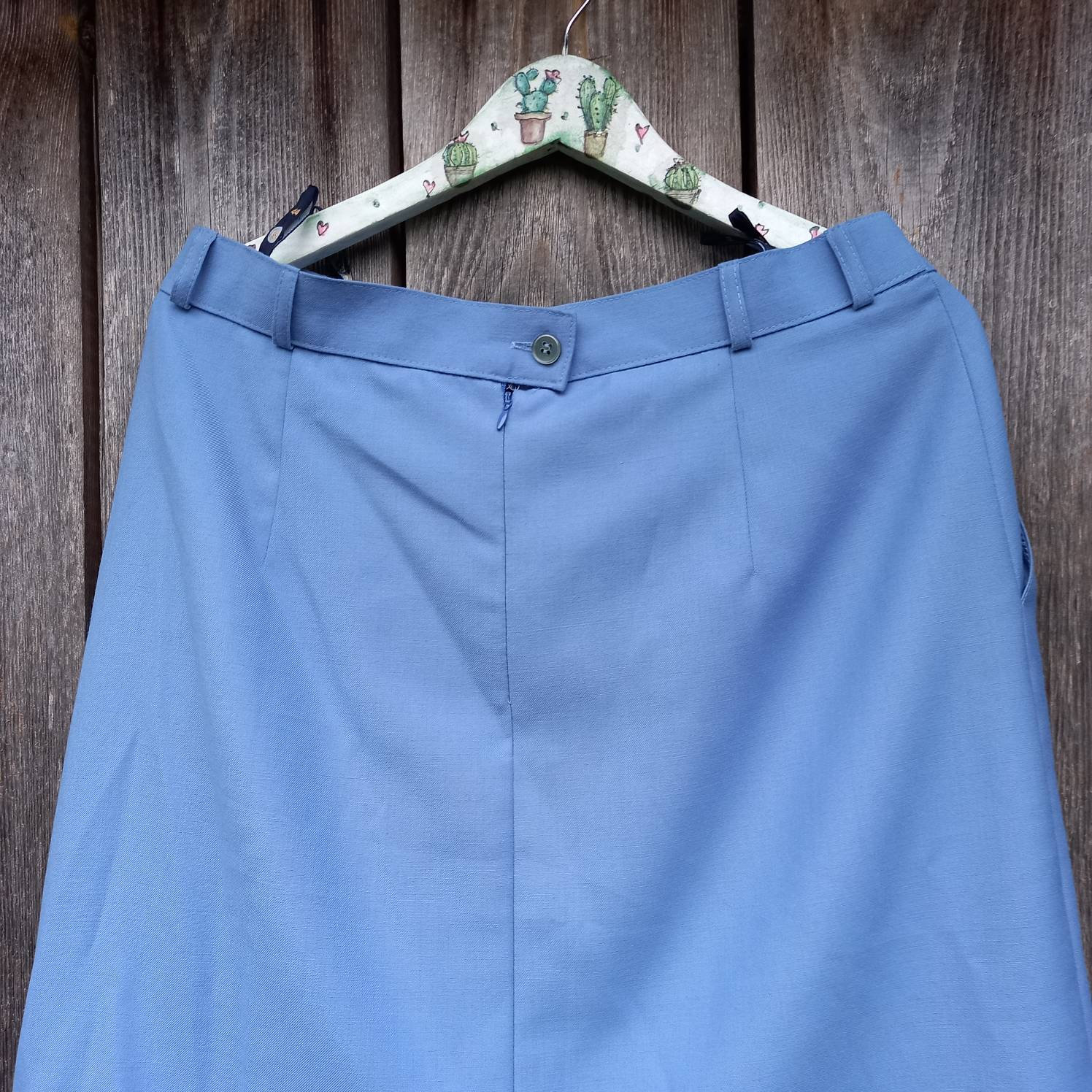 Jupe vintage plissée, fluide et fleurie. Taille M, 38, 40. Made in France. – Couleurs Vintage Jupe vintage plissée, fluide et fleurie. Taille M, 38, 40. Made in France. – Couleurs Vintage