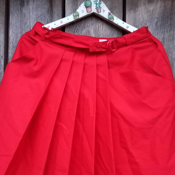 Jupe midi plissée florale vintage taille moyenne 30 taille Jupe midi plissée florale vintage taille moyenne 30 taille