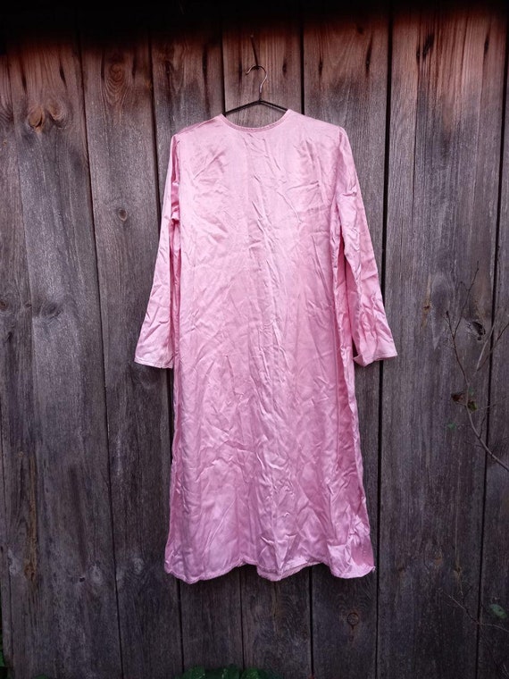 Vintage Victorian style nightgown women Pink nigh… - image 4