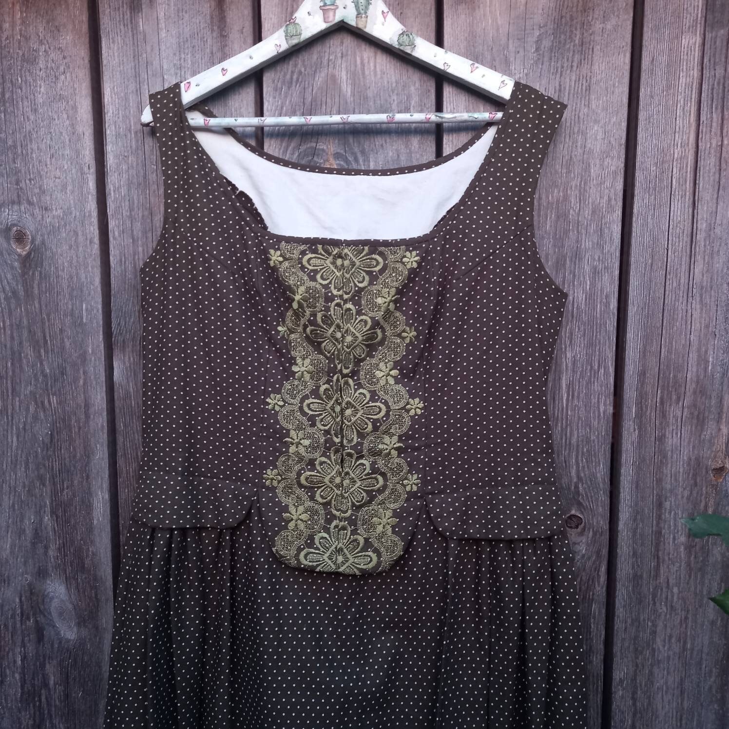Vintage Brown Dirndl Dress: Bavarian Oktoberfest Costume, Size L