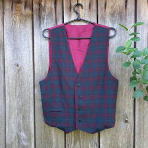90s Vintage vest men Gentleman&#39;s Checkered Plaid Classic style clothes Waistcoat Retro Wedding clothing festival Formal Vest Size S or M 80s