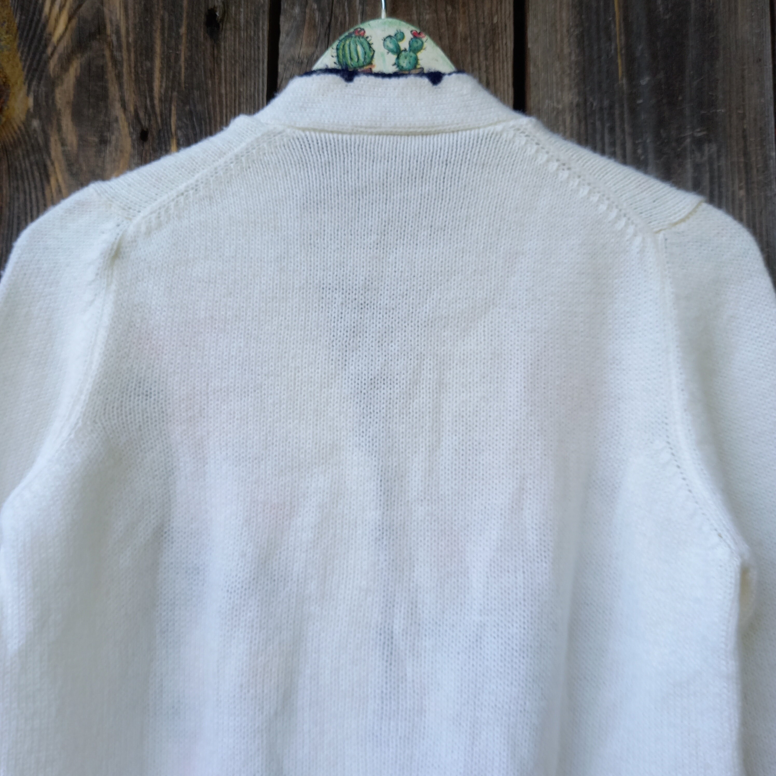 70s Vintage Embroidered Floral Cardigan: Ivory Knit Sweater Small