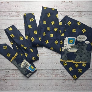 Vintage Uli Stein Cartoon Tie – Retro Computer Geek Necktie – 90s Tech Humor Tie – Mouse & Cheese Print – Nerd Gift for IT