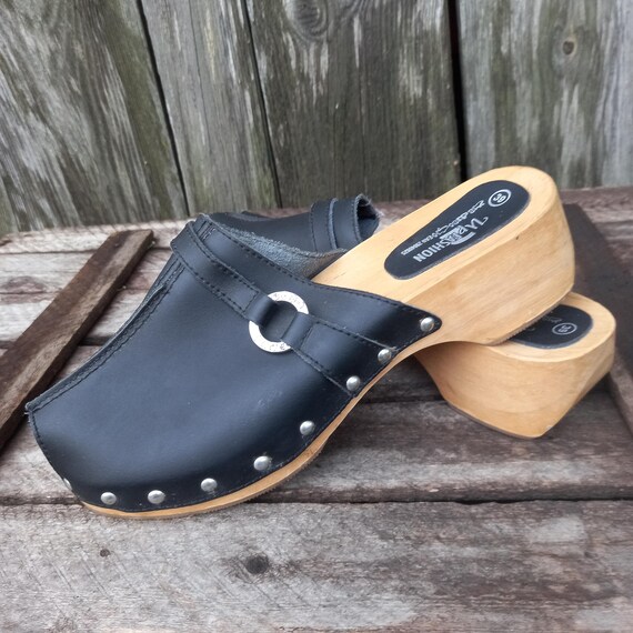 90s Brown Leather Clogs: Vintage Platform Wood Heel Mules - Size