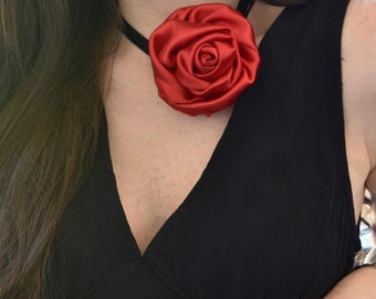 Gargantilla de flores de seda rojas, collar floral llamativo, collar romántico, accesorio sexy, joyería para invitadas de boda, regalo para mujeres.