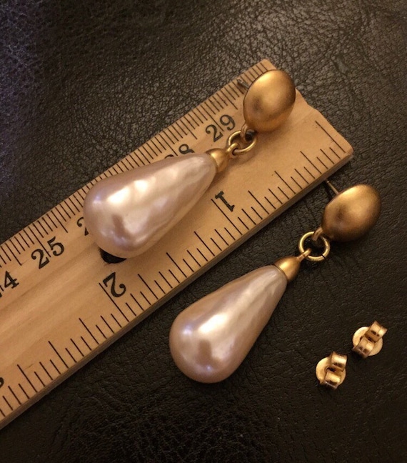 Vintage Glass Bijoux Pearl Drop Earrings Brushed Matte Gold