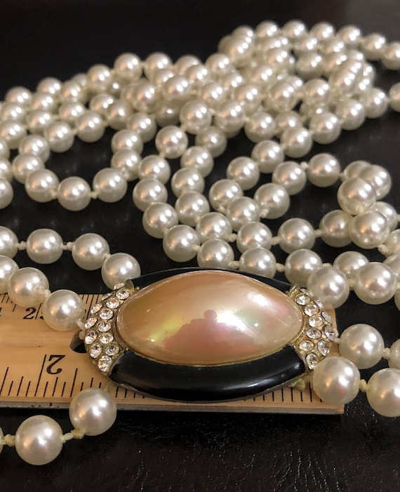 Retro Triple Layer Glass Pearls Necklace W/Large i