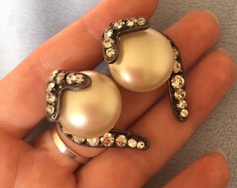 Vintage Jumbo size CHANEL earrings Chanel w/pearls Matte Stunning