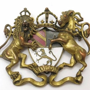 Unusual Large Classic English Coat of Arms Crown Lion Enamel Unisex pin Badge Brooch Medieval Armor Shield Crown Crest