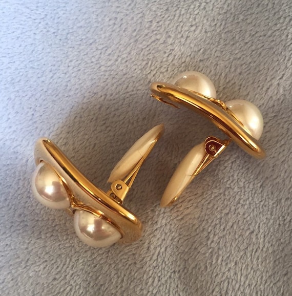Vintage 1991 Collection Gucci Clip on Double Pearl Gemini - Etsy