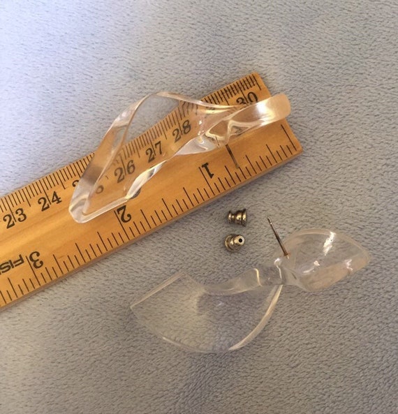 Modernist 1970’s Abstract wave Lucite earrings - image 4