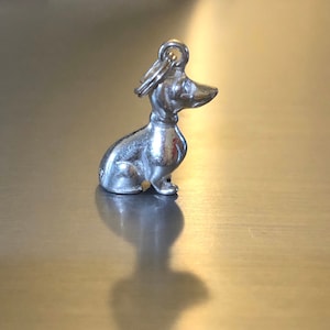 Vintage Sterling Silver dachshund’s dog Charm / pendant