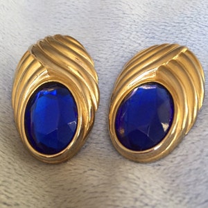 Elizabeth Arden Vintage Blue Glass bijoux clip on earrings Art Deco style