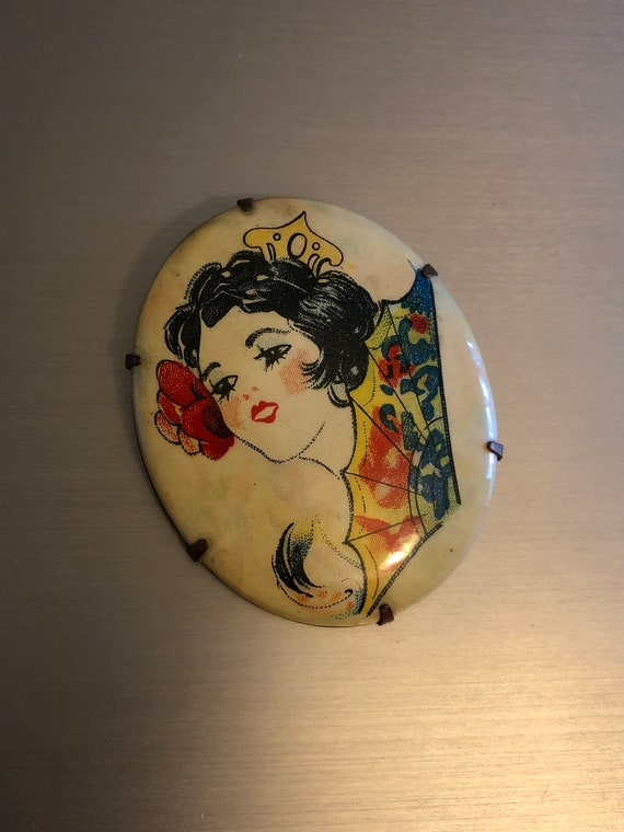 Art Deco 1920 Charming Flapper Celluloid Pin Brooch geisha girl with fan