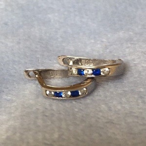 Vintage 14K white Gold small hoops huggie Earrings